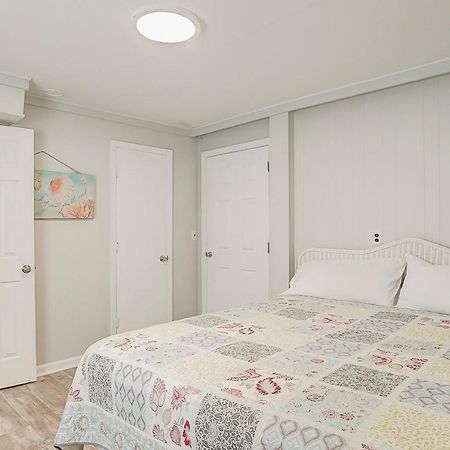 Вилла Barefoot Bungalow Эдисто-Бич Экстерьер фото